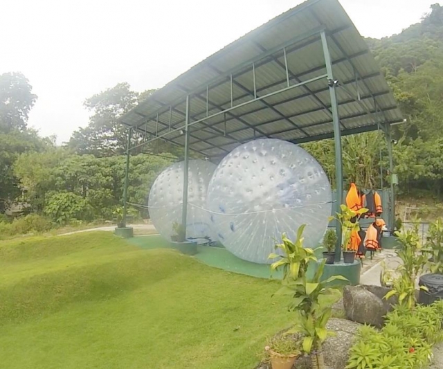 Zorbing balls